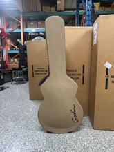 Charger l'image dans la galerie, Godin 053360 Connaisseur MJ Satina RW Mini Jumbo Acoustic Guitar With Hardshell Case - MADE IN CANADA