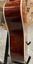 Load image into Gallery viewer, Washburn D10SLH Left-Handed Dreadnought Acoustic Guitar - PRE OWNED