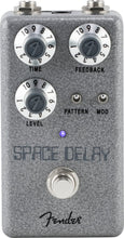 Load image into Gallery viewer, Fender ™ Space Delay Effect Pedal