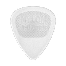 Charger l'image dans la galerie, DUNLOP NYLON GLOW IN DARK STANDARD PICK 1.07MM - 6 PACK-(6928606953666)