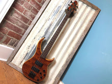 Charger l'image dans la galerie, Peavey Cirrus BXP Guitare Basse 4 Cordes Niveau 1 Quilt Top Tiger Eye - Pre Owned