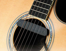 Load image into Gallery viewer, Fishman PRO-NEO-D01 Neo-D Sound Hole Acoustic Single Coil Pickup