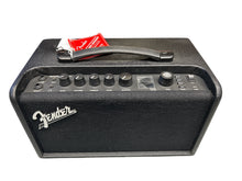 Charger l'image dans la galerie, Fender Mustang® LT40S Guitar Amplifier - PRE OWNED
