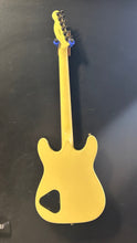 Charger l'image dans la galerie, Fender Telecaster Thinline Semi-hollowbody Electric Guitar - PRE OWNED
