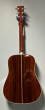 Charger l'image dans la galerie, Martin HD-28 Dreadnought Acoustic Guitar with Hardshell Case - PRE OWNED

