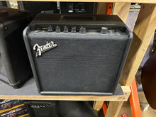 Load image into Gallery viewer, Fender Mustang LT25 Guitar Amplifier - PRE OWNED
