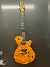 Charger l'image dans la galerie, Godin LSX Electric Guitar with Dual Voice guitar featuring electric and acoustic guitar sounds with Hardshell Case- PRE OWNED
