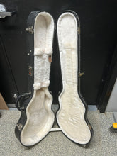 Charger l'image dans la galerie, Gibson Les Paul Hardshell Case - Pre Owned
