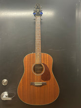 Charger l'image dans la galerie, Seagull 038916 S6 Mahogany Deluxe Acoustic Electric Guitar - Made In Canada - Pre Owned
