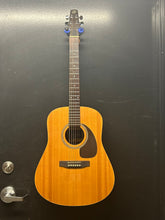 Charger l'image dans la galerie, Seagull SM Acoustic Electric Guitar - Pre Owned
