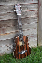 Charger l'image dans la galerie, ALOHA BLACK EBONY WOOD SERIES UKULELES

