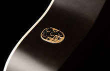 Charger l'image dans la galerie, Art &amp; Lutherie 045587 Americana Faded Black Acoustic Electric Guitar Made In Canada-(6536631255234)
