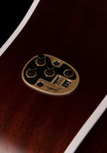 Load image into Gallery viewer, Seagull 046430 / 051953 Maritime SWS CW GT QIT Cutaway Acoustic Electric MADE In CANADA
