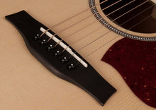 Load image into Gallery viewer, Seagull 046430 / 051953 Maritime SWS CW GT QIT Cutaway Acoustic Electric MADE In CANADA

