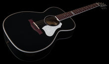 Charger l'image dans la galerie, Seagull 047734 / 050574 Artist Limited Tuxedo Black EQ Acoustic Electric avec sac de transport MADE In CANADA
