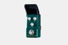 Load image into Gallery viewer, Joyo Molo-trem Tremolo Ironman Series Effects Pedal JF-325
