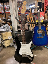 Load image into Gallery viewer, Fender MIk Strat Electric Guitar Black - Pre Owned
