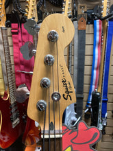 Load image into Gallery viewer, Fender Squier P Bass Affinity Series - Candy Apple Red - Pre Owned
